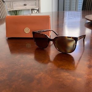 Tory Burch Sunglasses Tortoise Brown Polarized